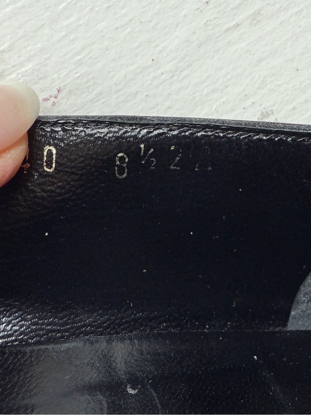Salvatore Ferragamo Boutique Leather Black Chain Pumps Low Heels 8.5 AA Italy - Picture 13 of 13